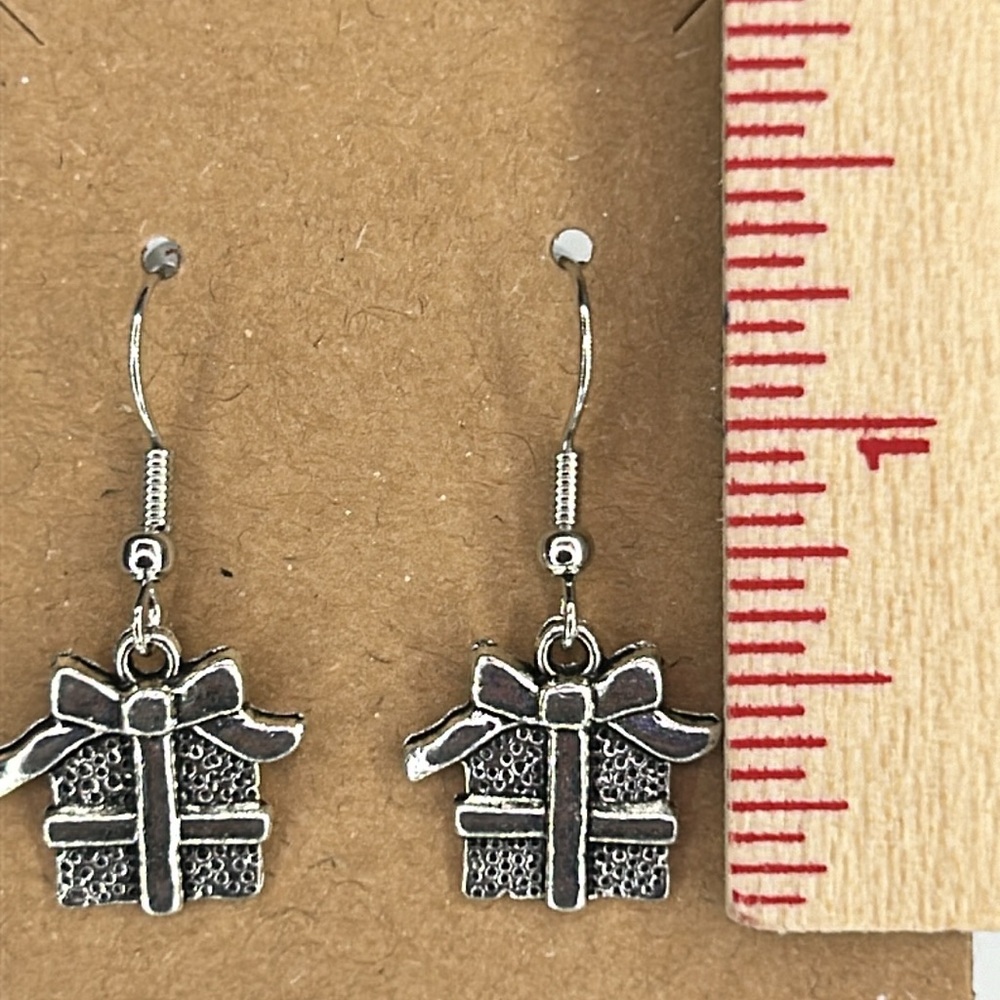 Exquisite Christmas Present Dangle Earrings Alloy Jewelry Trendy Christmas Gift - Picture 2 of 2
